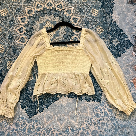 American Eagle Light Yellow Cropped Long Sleeve Top - Picture 2 of 2